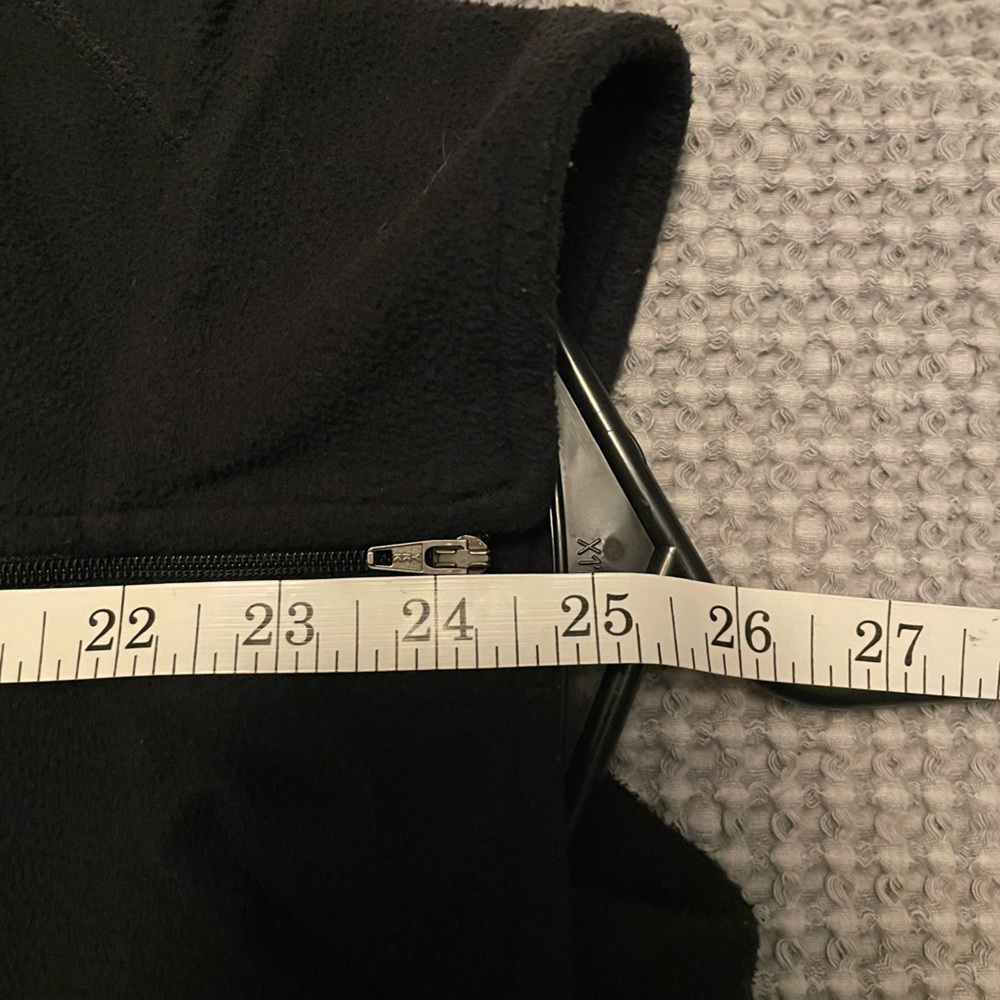 Patagonia Women's Black Half-Zip Turtleneck Sweater - Picture 7 of 9